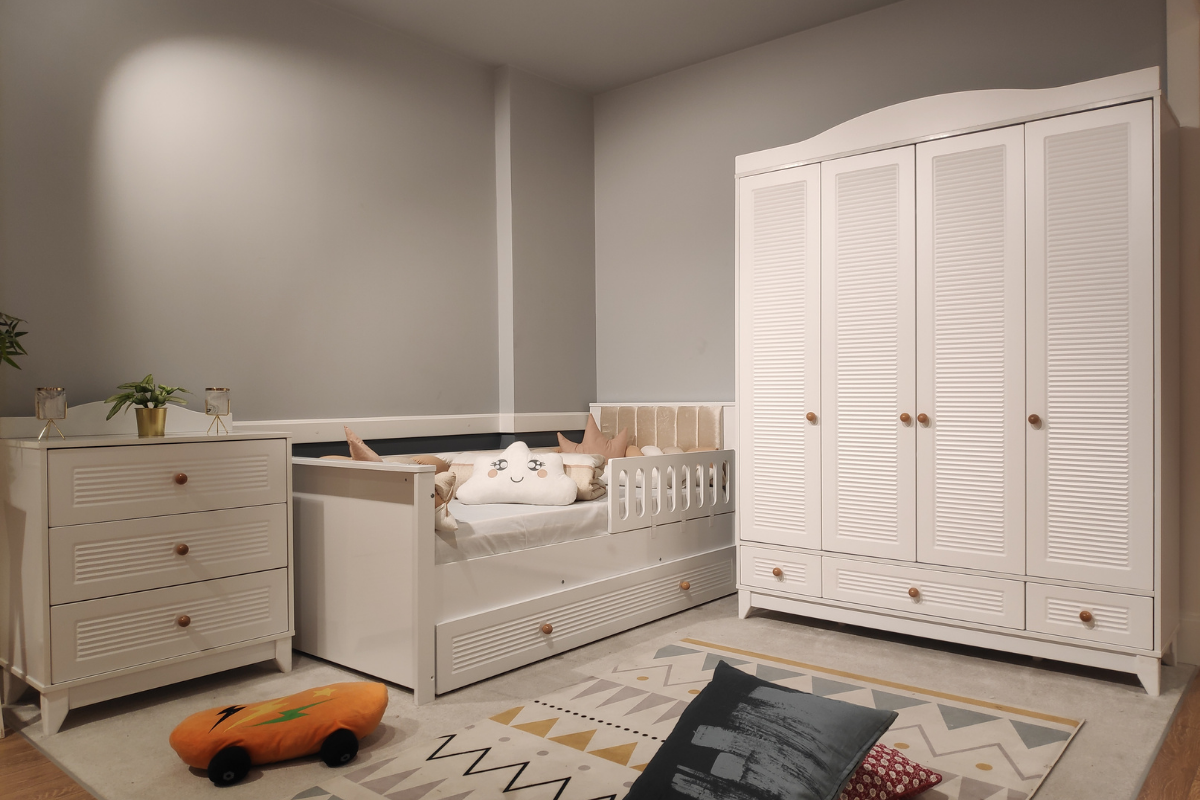 Loft Beyaz 4 Kapaklı Çocuk Odası Takımı