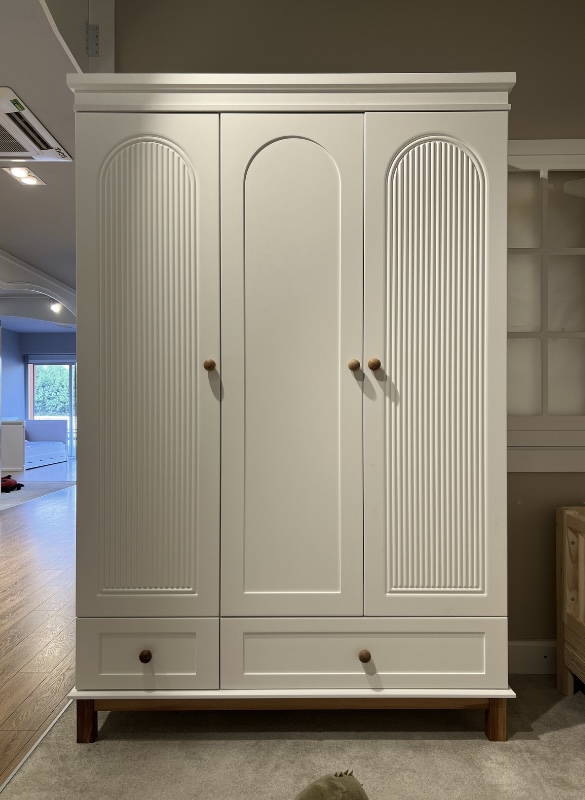 Royal 3 Kapaklı Dolap